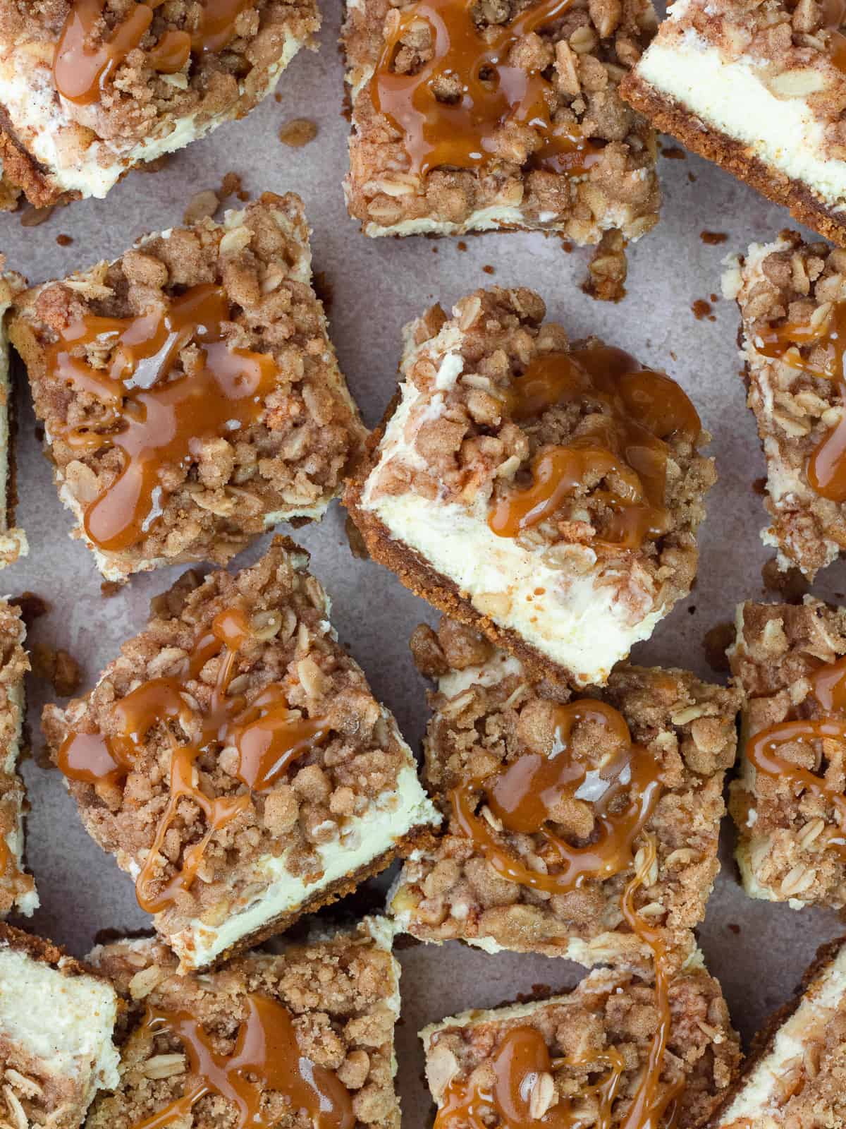 Apple crisp cheesecake bars