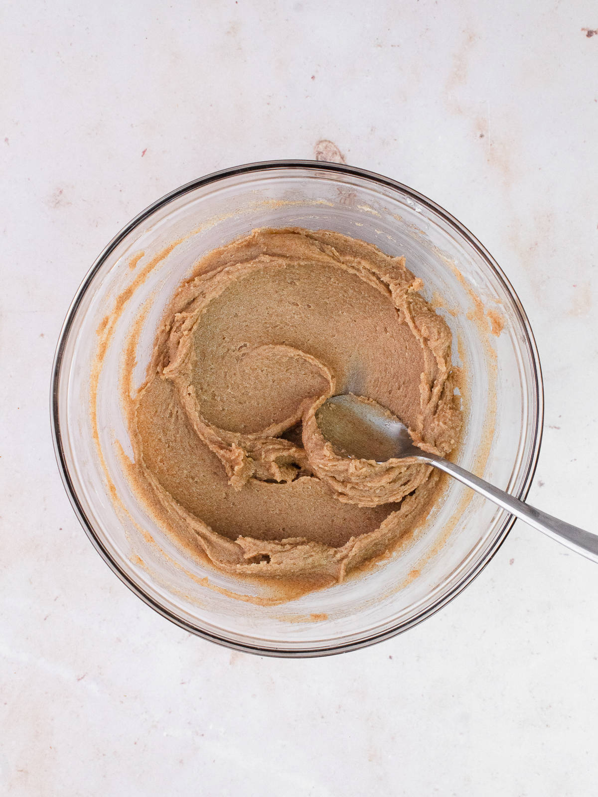 Cinnamon filling in small bowl